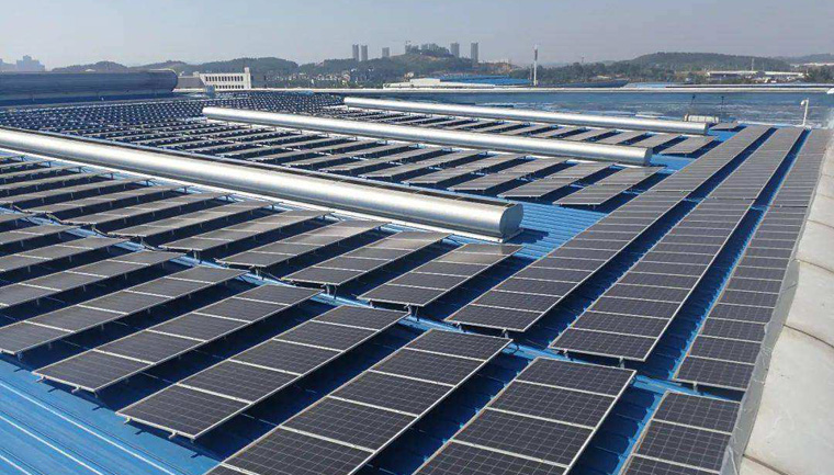 光伏支架國家標(biāo)準(zhǔn)，一個光伏板要多少個支架