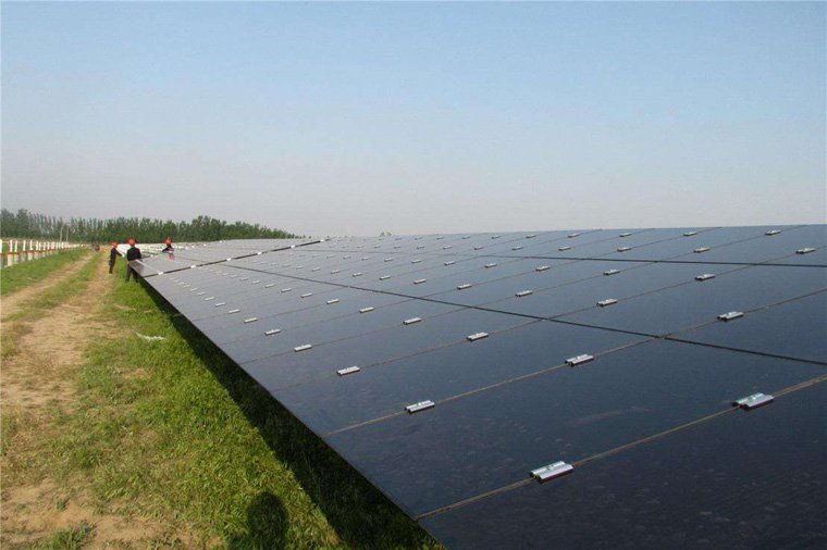 薄膜組件為什么要負(fù)極接地，如何為薄膜組件選擇逆變器