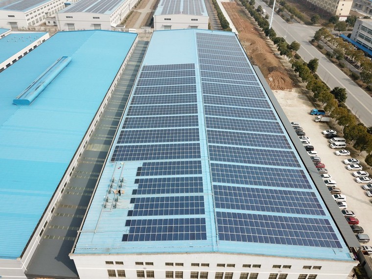 太陽能板的工作原理是怎樣的，太陽能發(fā)電板是什么原理