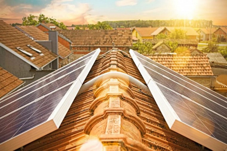 光伏太陽能采集器數據大幅度升降是什么原因，光伏發(fā)電在并網按表時還要按采集器嗎