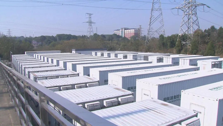 儲能板塊與電池板塊區(qū)別，工廠電池儲能電站優(yōu)缺點
